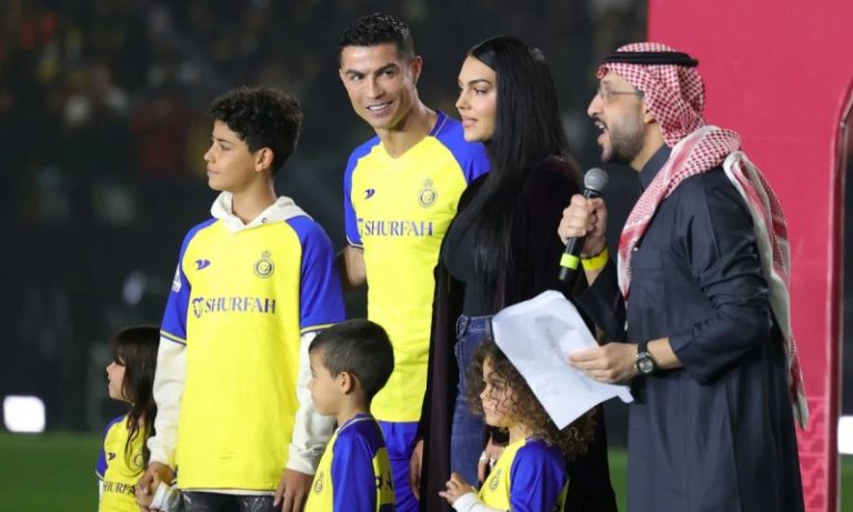 cristiano-ronaldos-debut-for-saudi-arabias-al-nassr-on-hold-800x480
