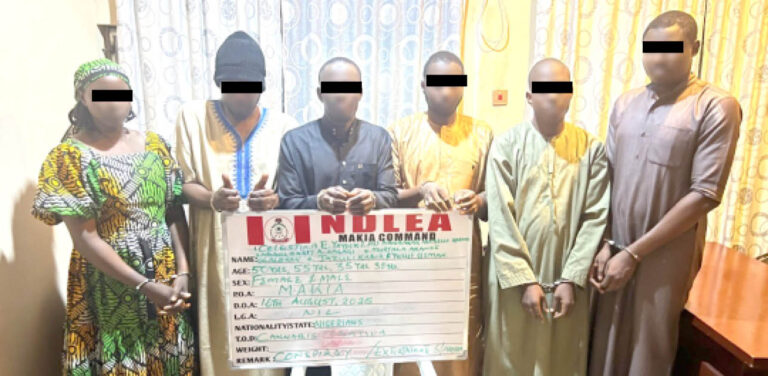 The-suspected-members-of-the-syndicate