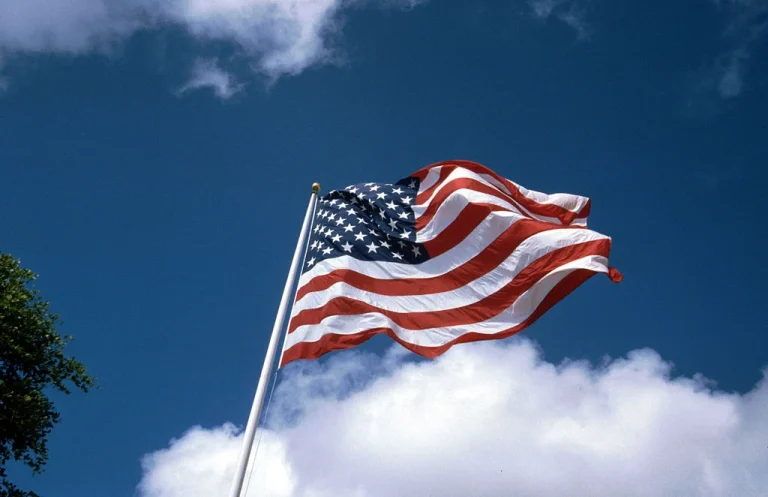 1024px-USA_Flag_1992