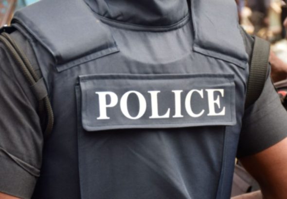 NIGERIA-POLICE-WITH-RIFLE_