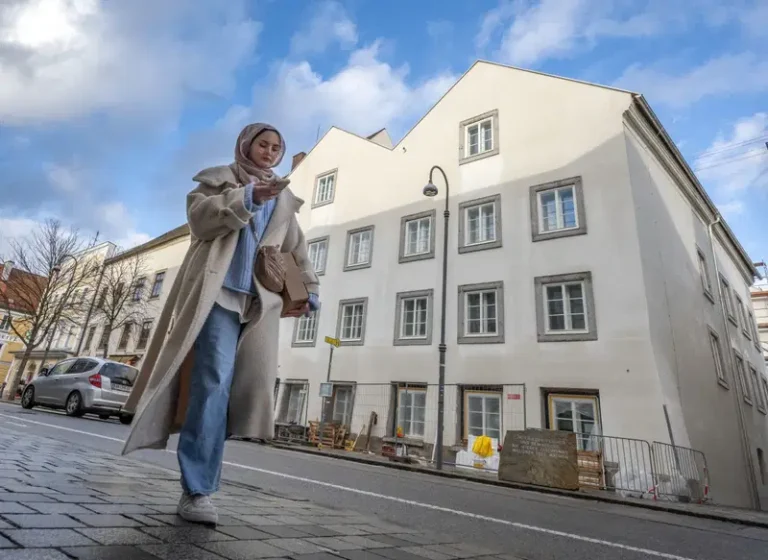 AFP__20260221__982A49H__v1__MidRes__AustriaHistoryPoliticsPolice