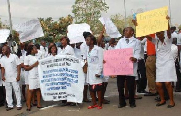 Striking-health-workers-768x380 (1)