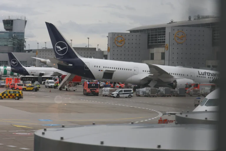 Luftansa Air