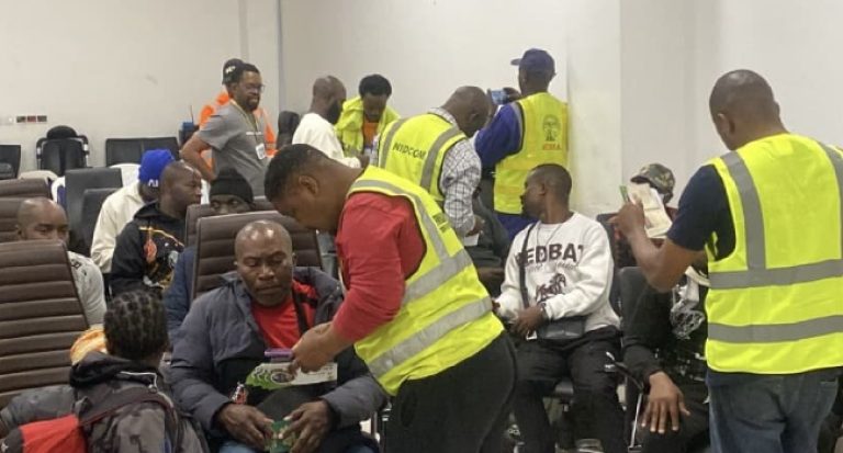 Nigerian-returnees-from-South-Africa-768x413