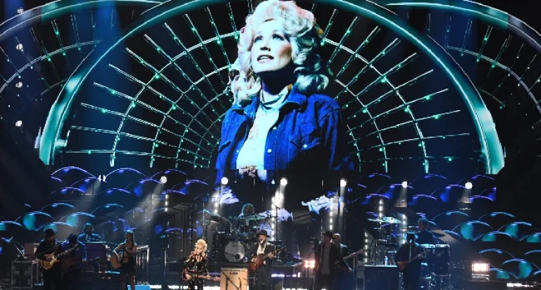 Dolly-Parton_-768x413