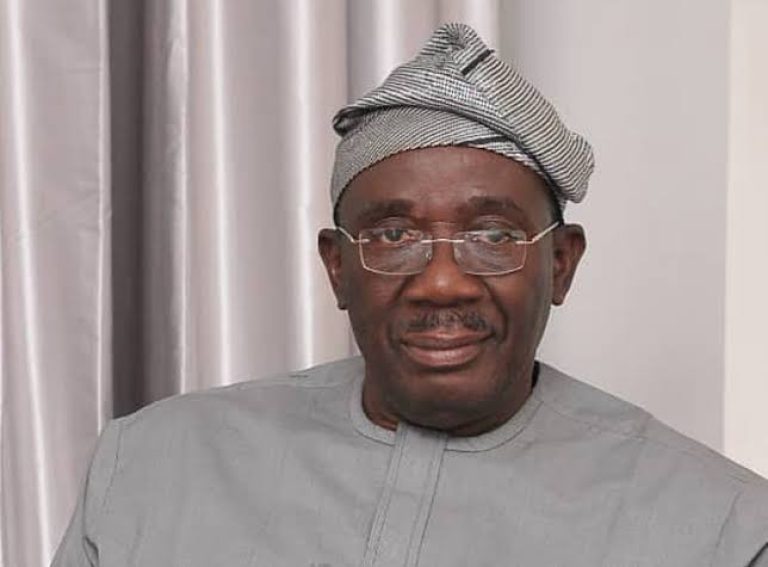 Politician with Police in Osun